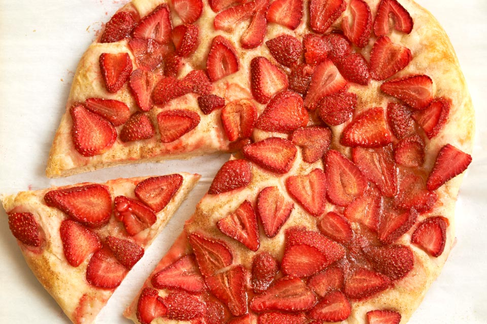 Sweet Strawberry Pizza